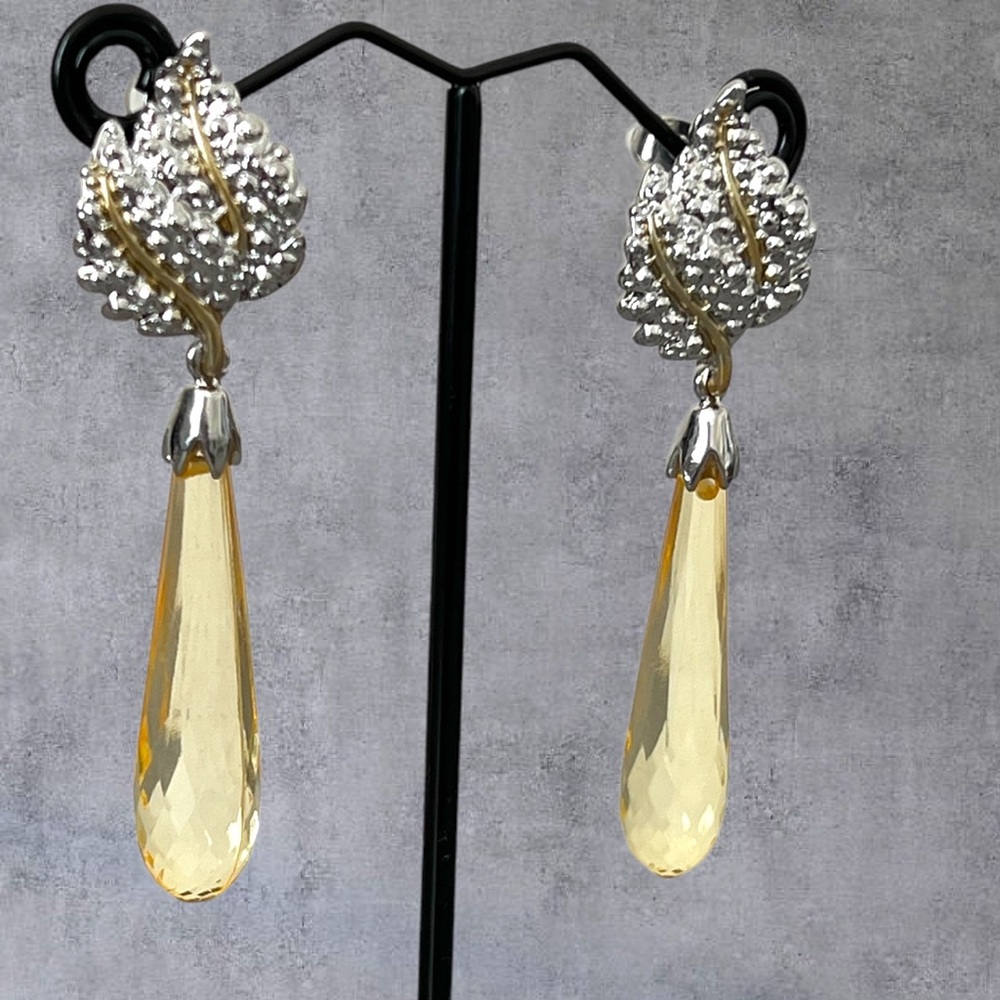 Long silver plated citrine color dangling earrings leaf design